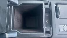 Land Rover Discovery 3.0 D300 Dynamic SE 5dr Auto Diesel Station Wagon